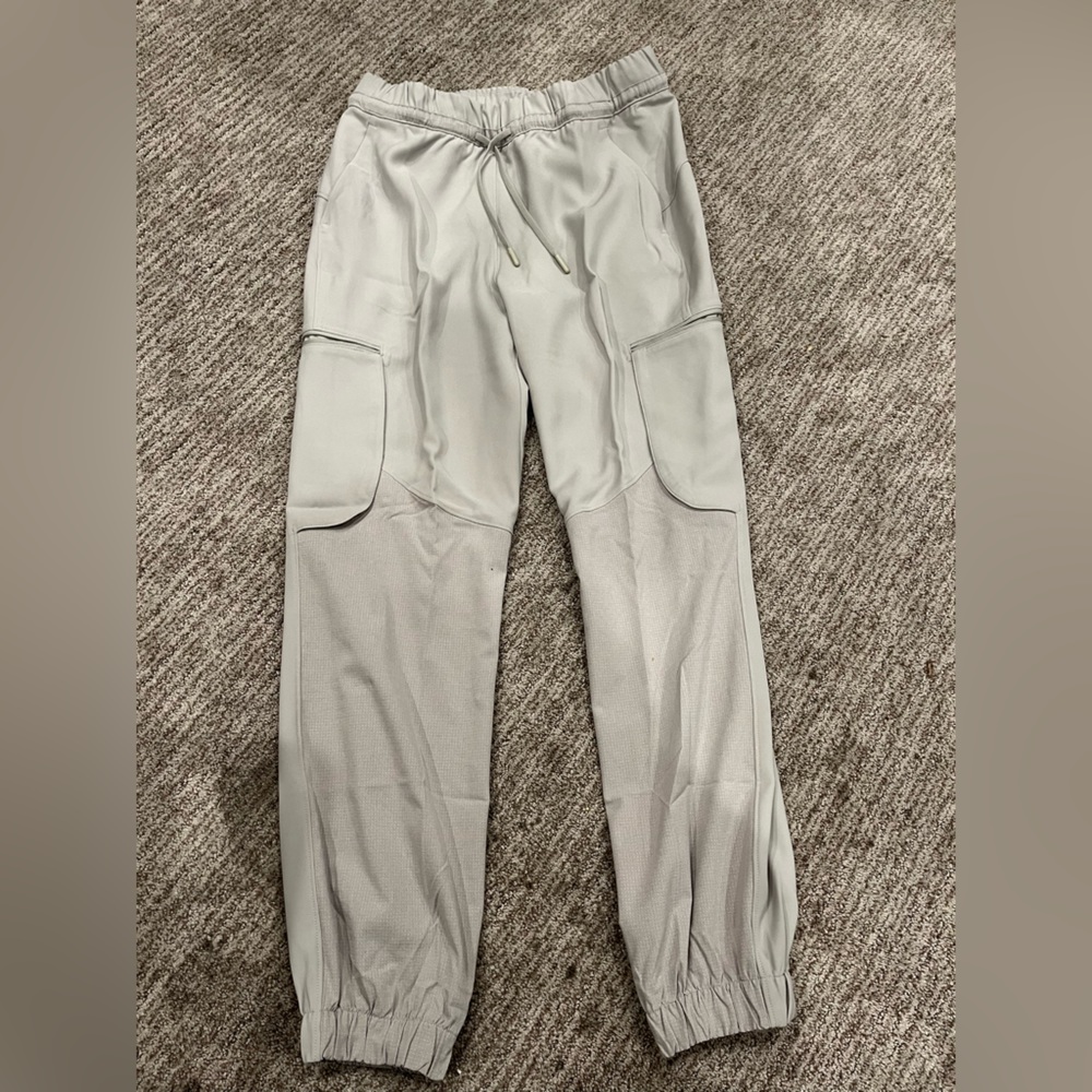 Lululemon Relaxed MR cargo pant